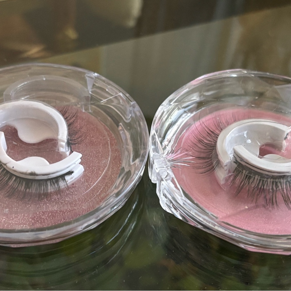 Two packages of lashes